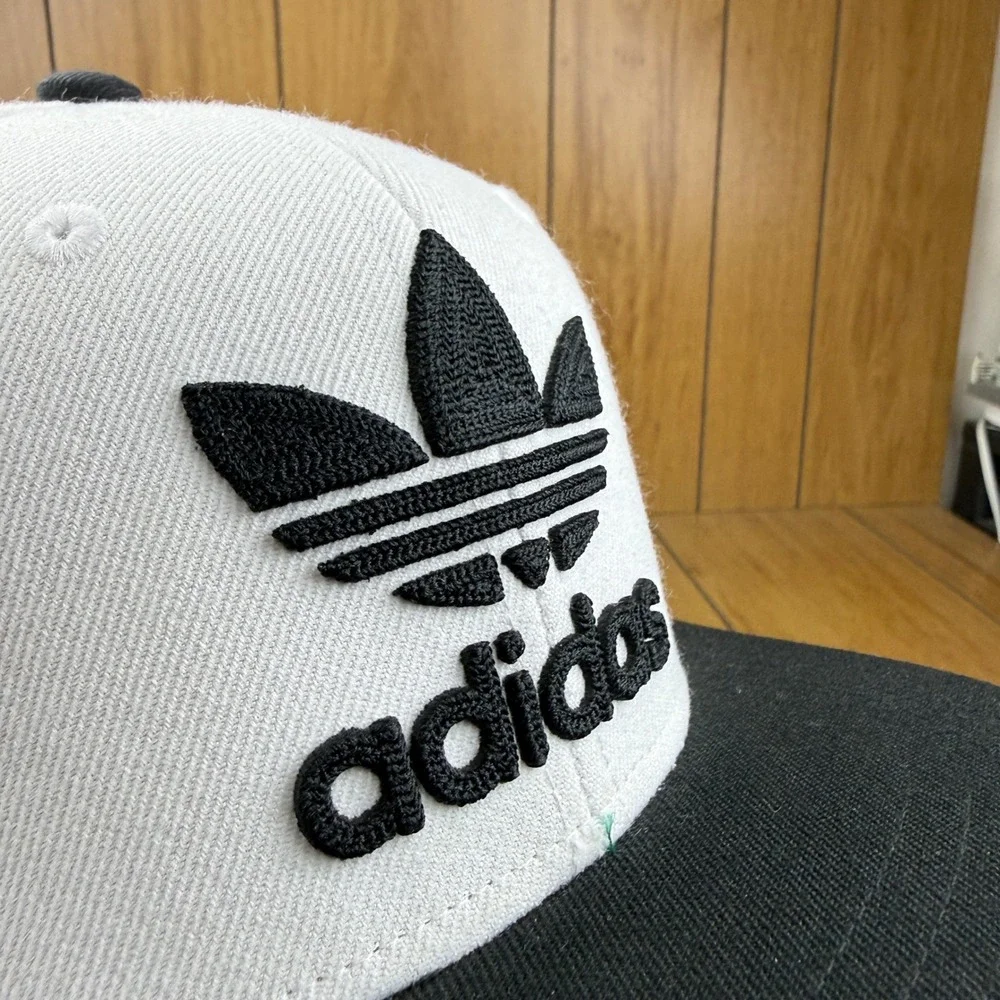 Adidas Originals Trefoil Snapback Hat White Black Flat Brim Cap NJ6LBGJ101494